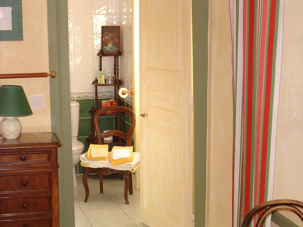 Maison D'Hotes De La Verriere Les Ardillats Cameră foto