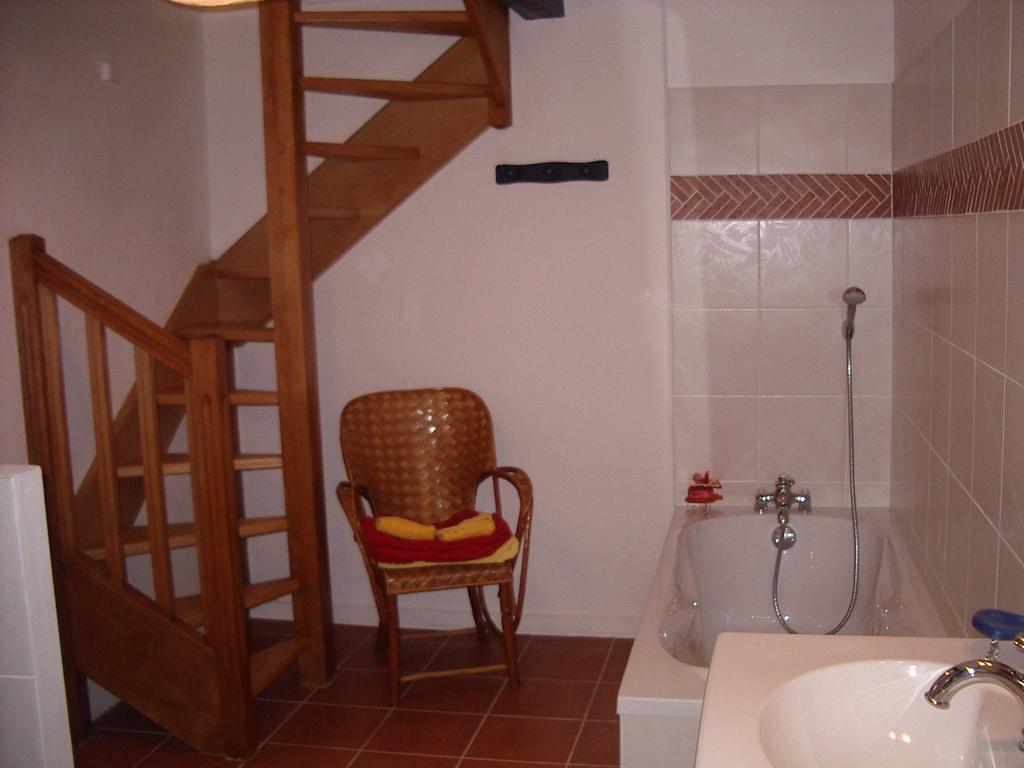Maison D'Hotes De La Verriere Les Ardillats Cameră foto